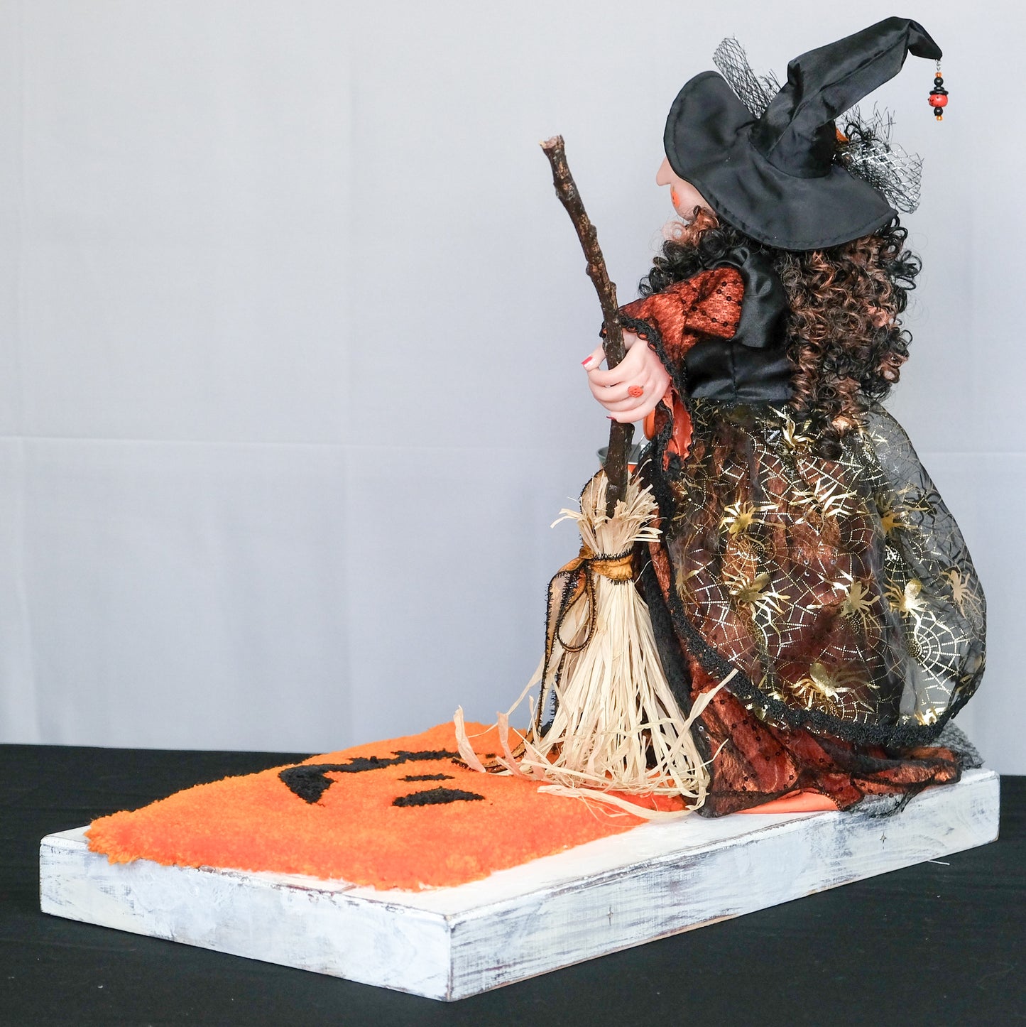 Jack-o'-Lantern Fangirl Witch