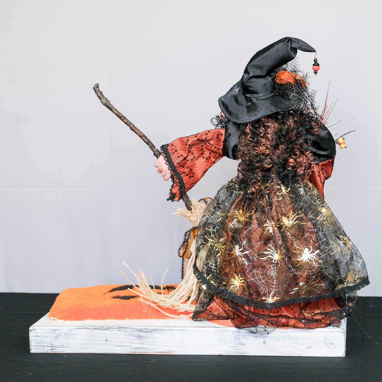 Jack-o'-Lantern Fangirl Witch