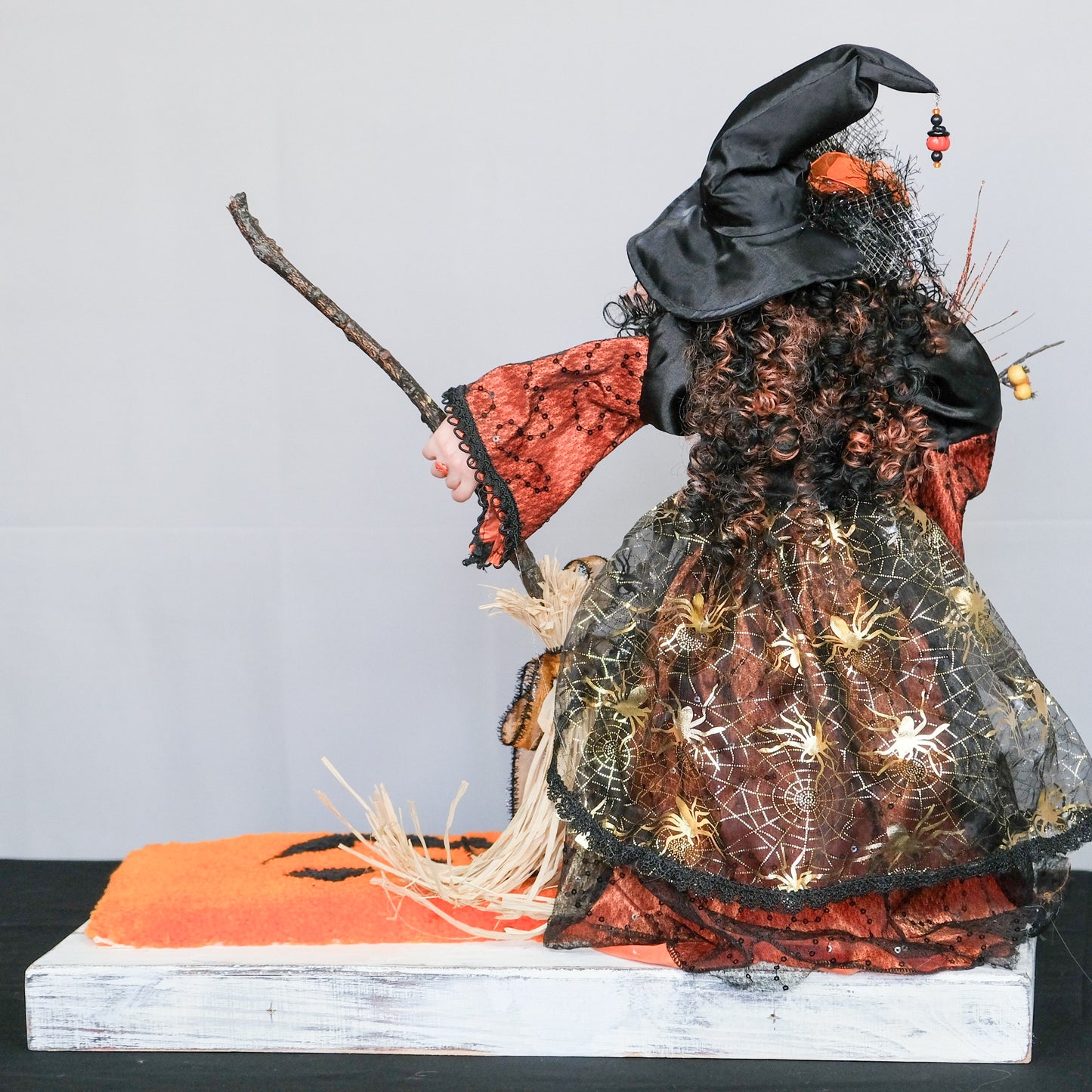 Jack-o'-Lantern Fangirl Witch